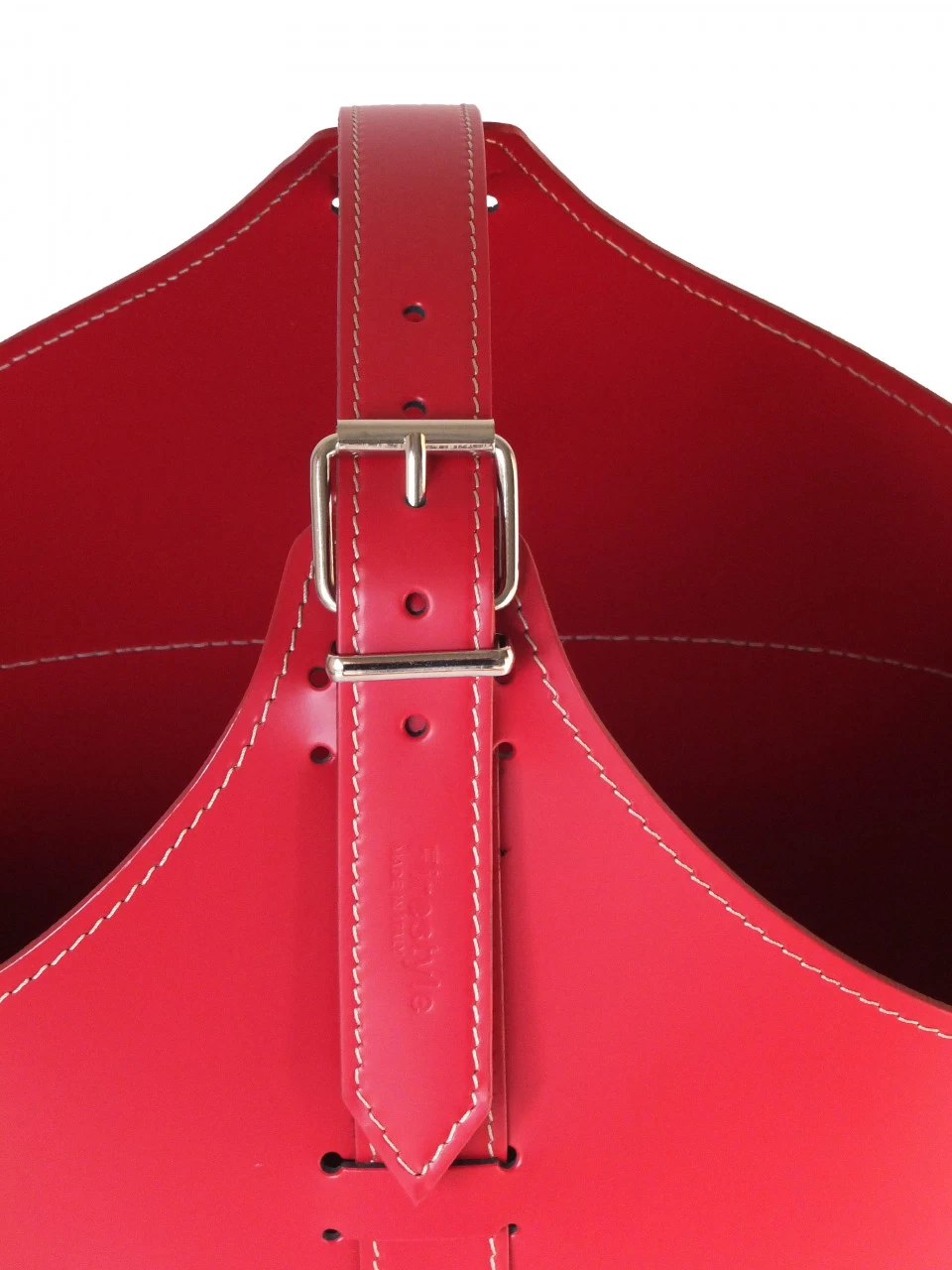 Designer Holzkorb Fabia Rot Aus Regeneriertem Leder Mit Rollen – Bild 5