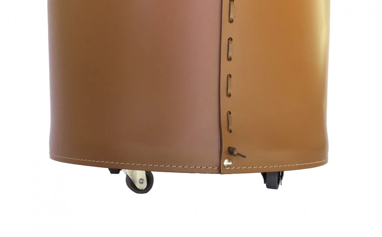 Giro Designer Holzkorb Braun Aus Regeneriertem Leder Mit Rollen – Bild 5