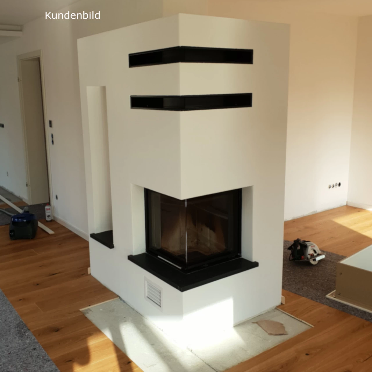 Smart 2PTH Eckkamin Rechts 7kW Rahmenloser Hebetür – Bild 4