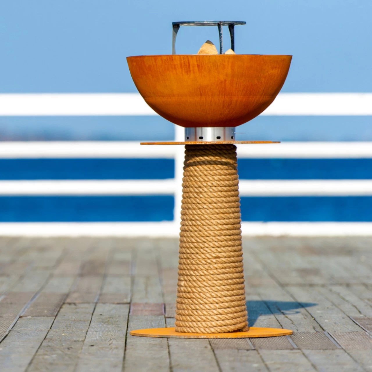 Juno 600 Gartenkamin Plancha Grill Cortenstahl